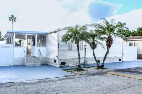 220 NE 12th Avenue Lot 219 Homestead FL 33030
