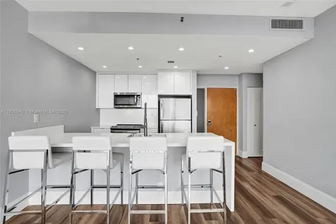 7601 E Treasure Drive Miami Beach FL 33141