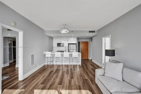 7601 E Treasure Drive Miami Beach FL 33141