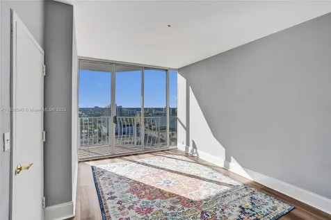 7601 E Treasure Drive Miami Beach FL 33141