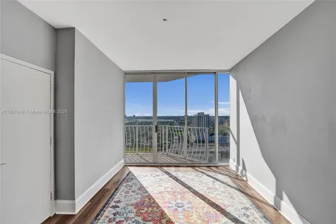 7601 E Treasure Drive Miami Beach FL 33141