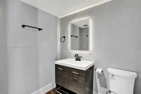7601 E Treasure Drive Miami Beach FL 33141