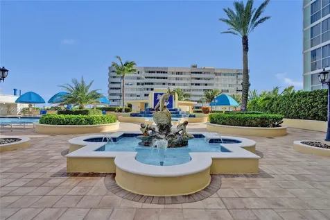 7601 E Treasure Drive Miami Beach FL 33141
