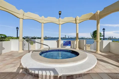 7601 E Treasure Drive Miami Beach FL 33141