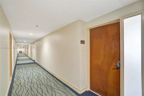 7601 E Treasure Drive Miami Beach FL 33141