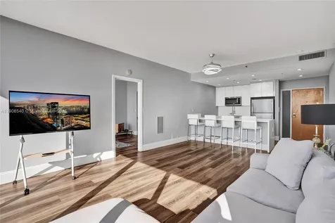 7601 E Treasure Drive Miami Beach FL 33141