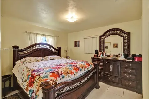 3260 NW 174th Street Miami Gardens FL 33056