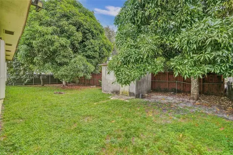 3260 NW 174th Street Miami Gardens FL 33056