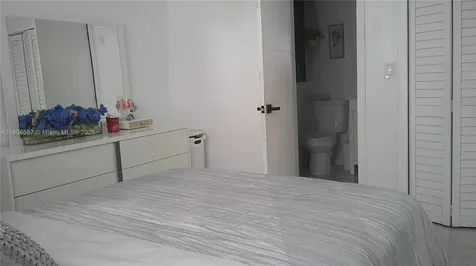 5066 E 9th Court Hialeah FL 33013