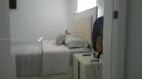 5066 E 9th Court Hialeah FL 33013