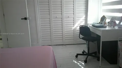 5066 E 9th Court Hialeah FL 33013