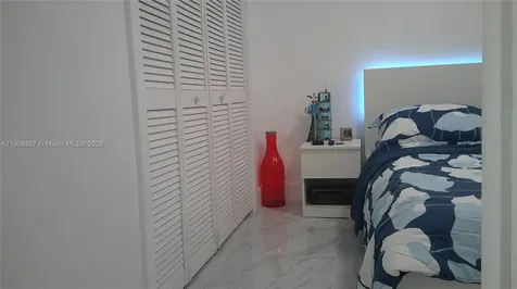 5066 E 9th Court Hialeah FL 33013