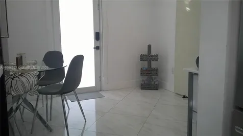 5066 E 9th Court Hialeah FL 33013