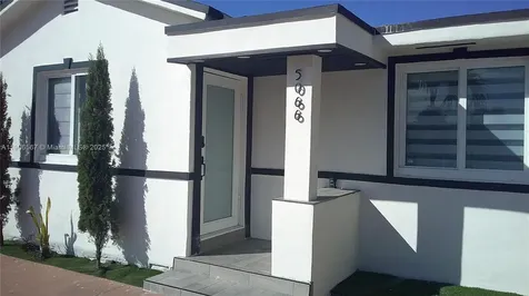 5066 E 9th Court Hialeah FL 33013