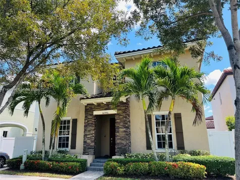 16946 SW 90th Terrace Circle Miami FL 33196