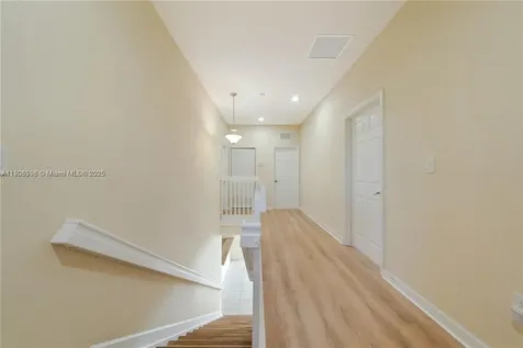 16946 SW 90th Terrace Circle Miami FL 33196