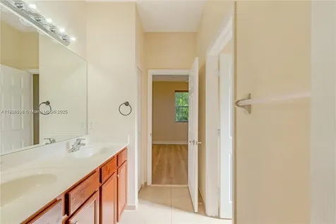 16946 SW 90th Terrace Circle Miami FL 33196