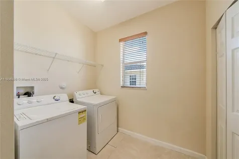 16946 SW 90th Terrace Circle Miami FL 33196