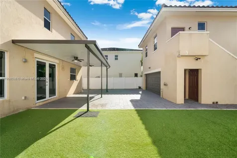 16946 SW 90th Terrace Circle Miami FL 33196