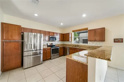 16946 SW 90th Terrace Circle Miami FL 33196