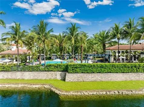16946 SW 90th Terrace Circle Miami FL 33196