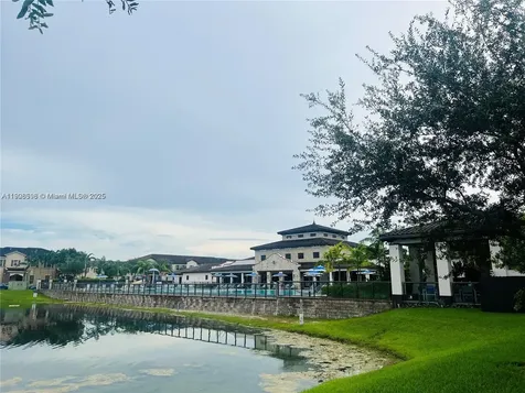16946 SW 90th Terrace Circle Miami FL 33196