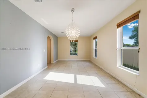 16946 SW 90th Terrace Circle Miami FL 33196