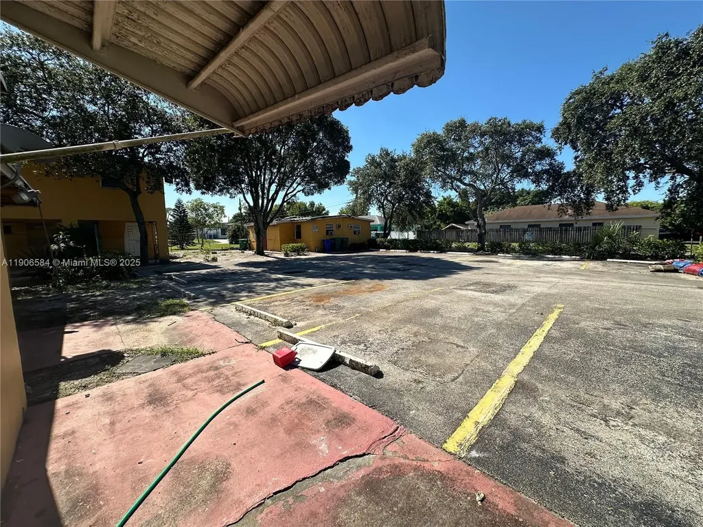 733 NW 27th Avenue Fort Lauderdale FL 33311