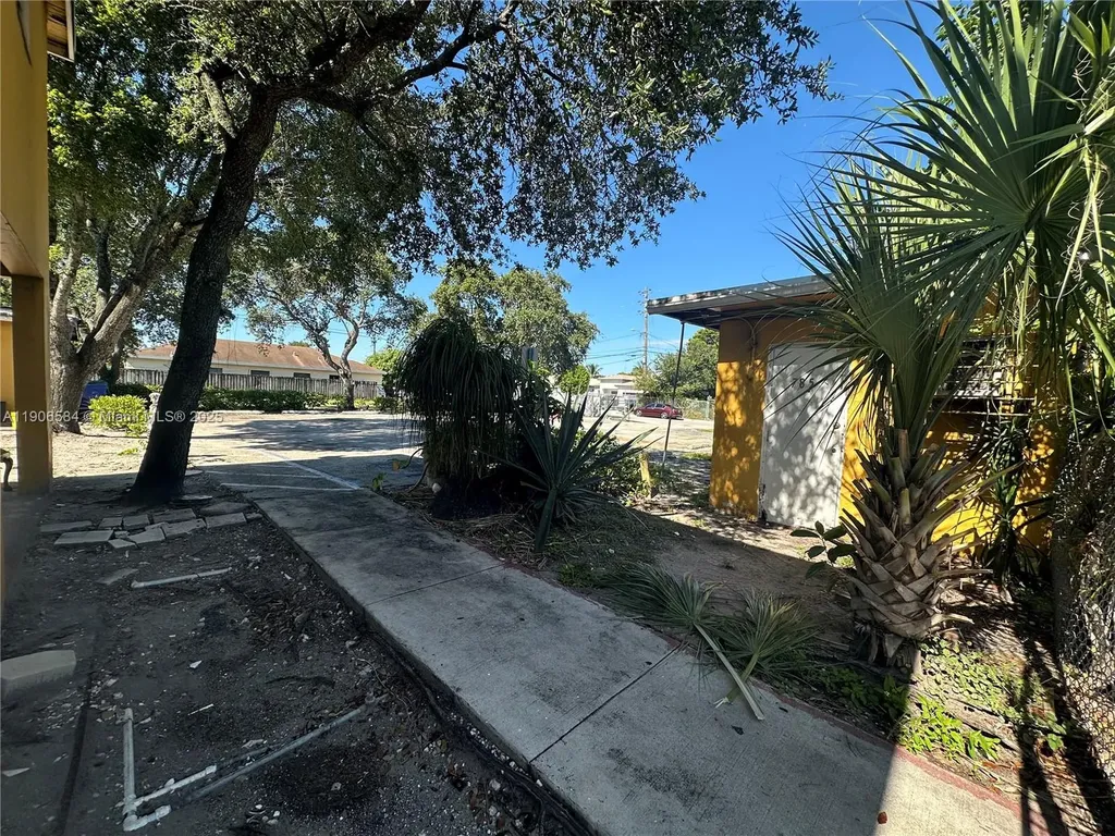 733 NW 27th Avenue Fort Lauderdale FL 33311