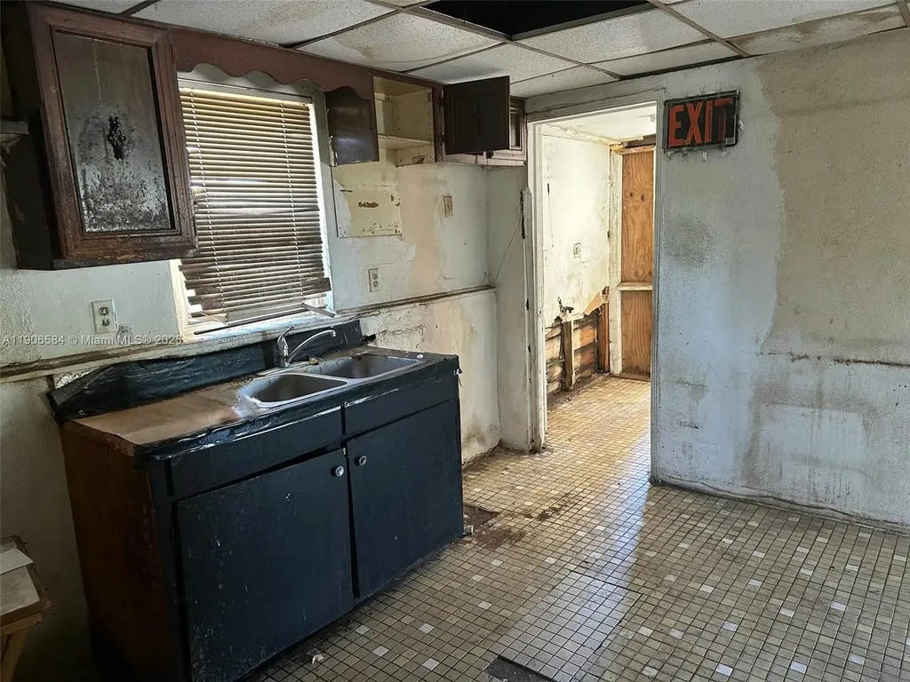 733 NW 27th Avenue Fort Lauderdale FL 33311