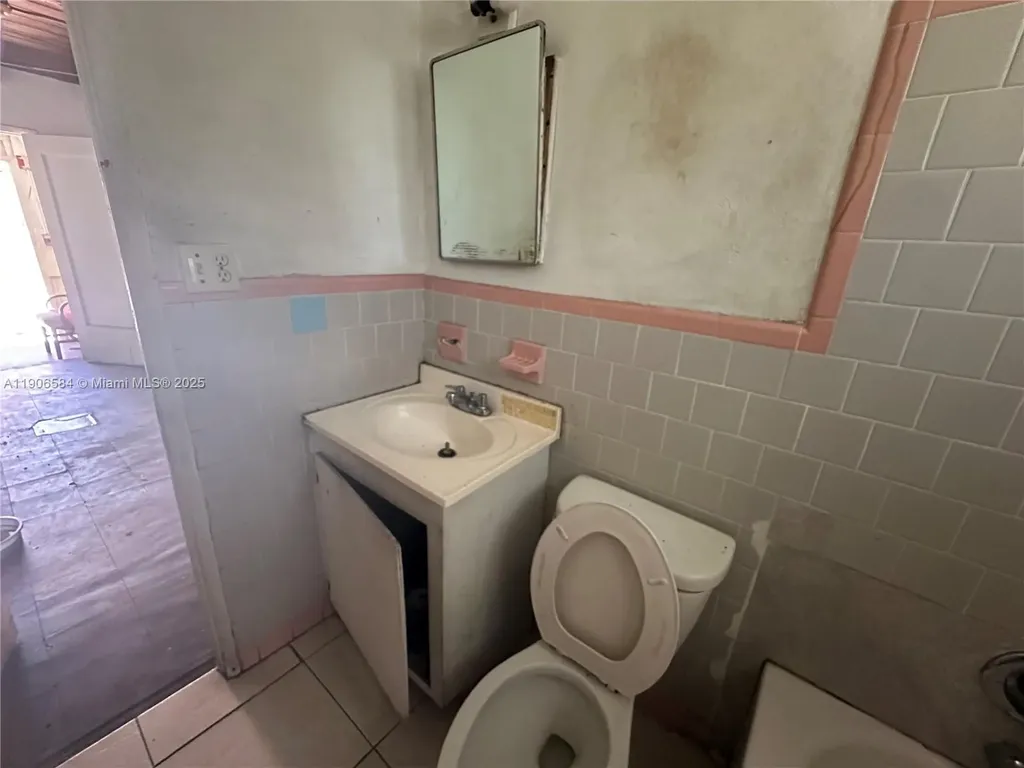 733 NW 27th Avenue Fort Lauderdale FL 33311