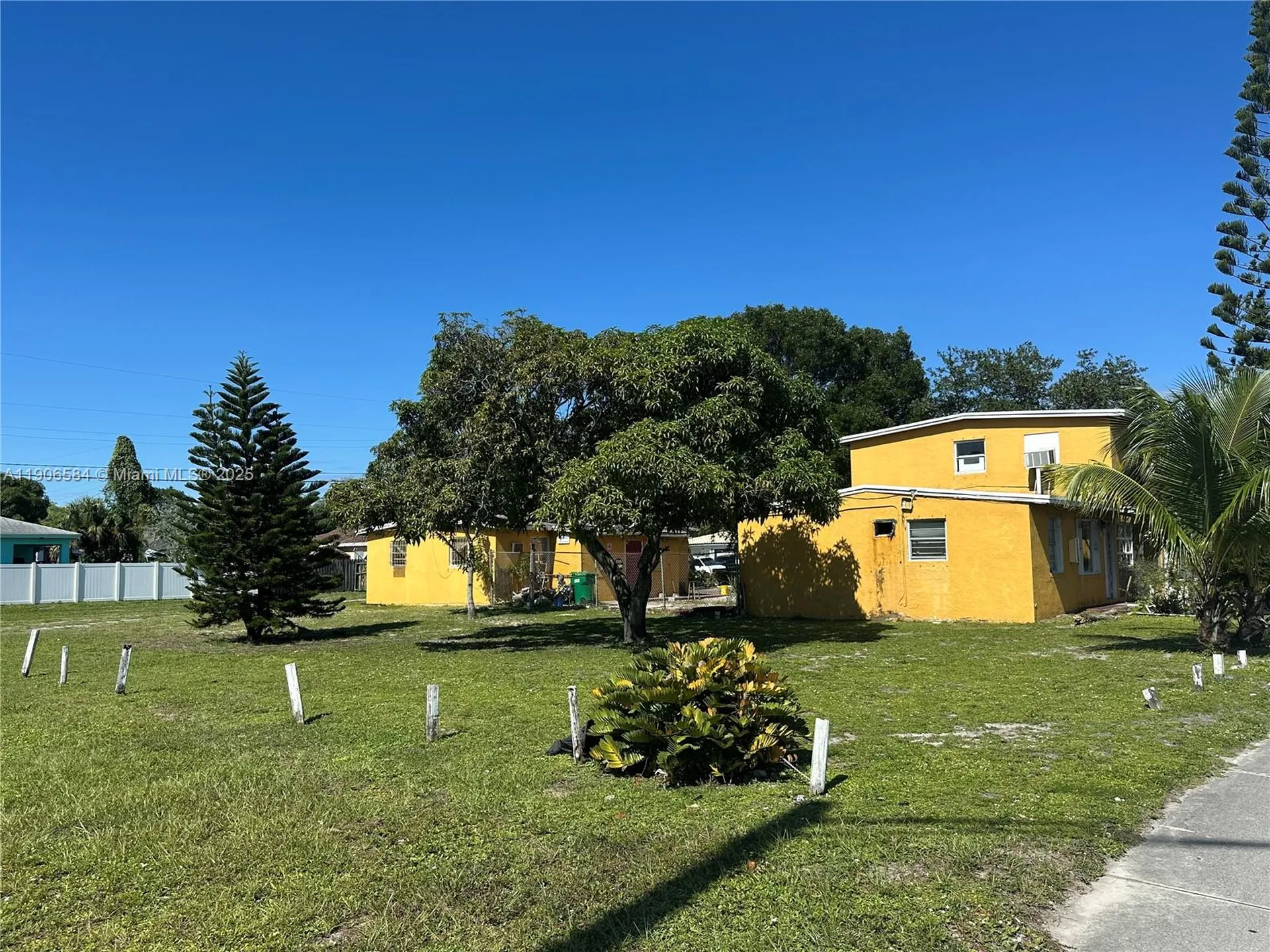 733 NW 27th Avenue Fort Lauderdale FL 33311