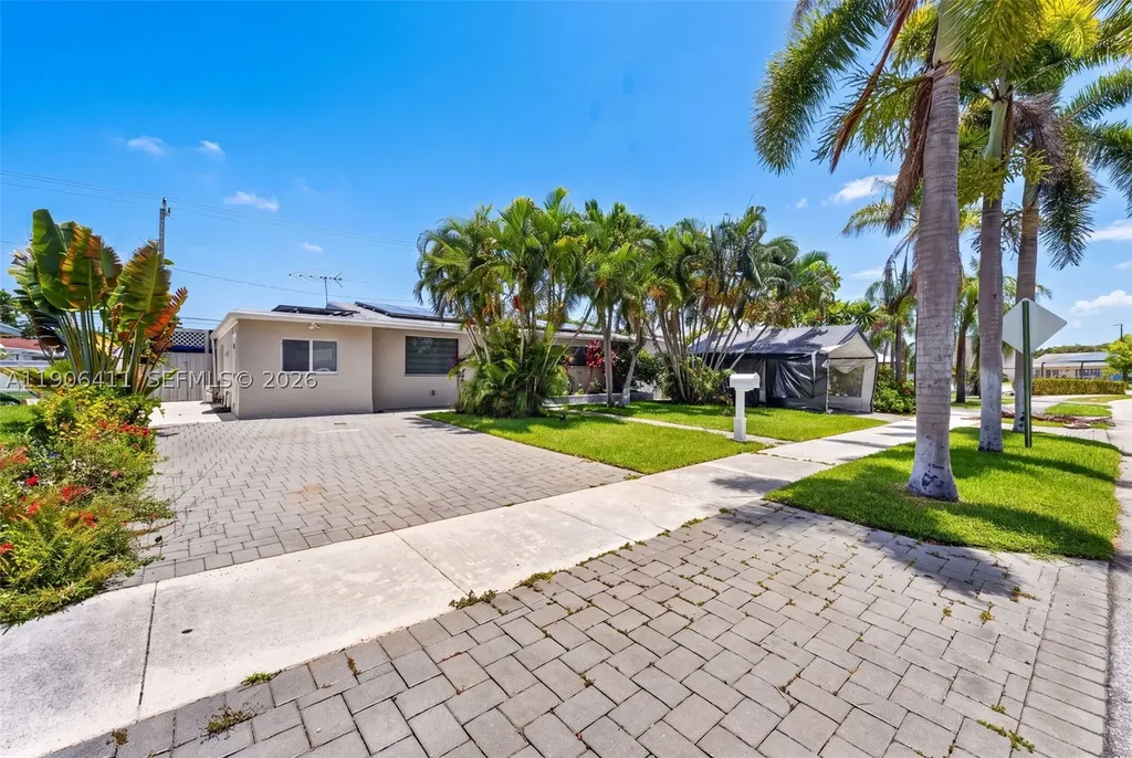 717 SE 2nd Street Deerfield Beach FL 33441