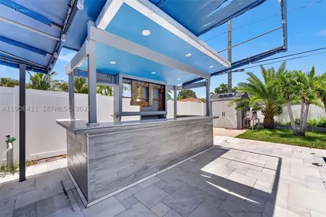 717 SE 2nd Street Deerfield Beach FL 33441