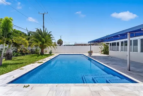 717 SE 2nd Street Deerfield Beach FL 33441