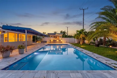 717 SE 2nd Street Deerfield Beach FL 33441