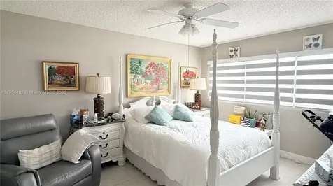 571 SW 142nd Avenue Pembroke Pines FL 33027