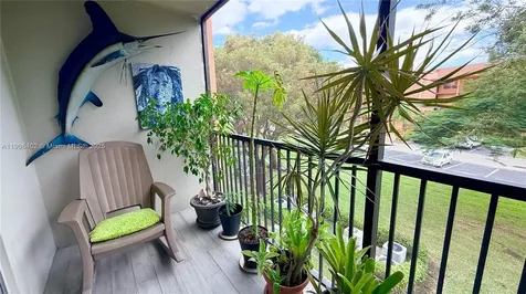 571 SW 142nd Avenue Pembroke Pines FL 33027