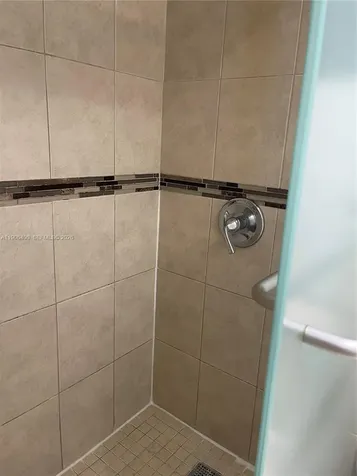 7505 SW 82nd Street Miami FL 33143
