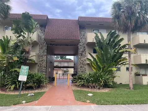 7505 SW 82nd Street Miami FL 33143
