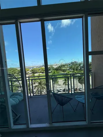 253 NE 2nd Street Miami FL 33132