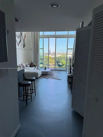 253 NE 2nd Street Miami FL 33132