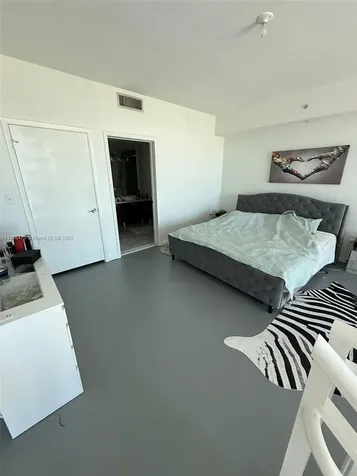 253 NE 2nd Street Miami FL 33132