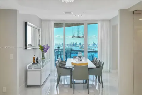 300 S Pointe Drive Miami Beach FL 33139