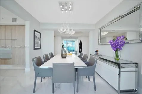 300 S Pointe Drive Miami Beach FL 33139