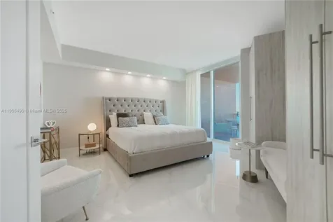 300 S Pointe Drive Miami Beach FL 33139