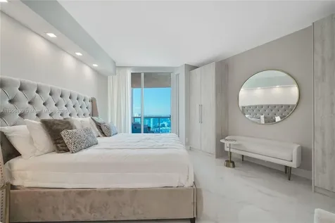 300 S Pointe Drive Miami Beach FL 33139
