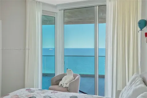 300 S Pointe Drive Miami Beach FL 33139