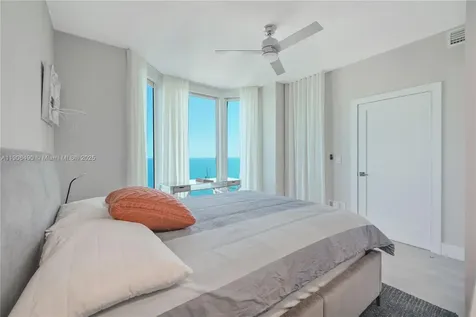 300 S Pointe Drive Miami Beach FL 33139