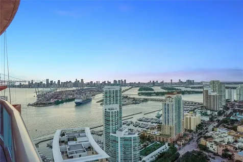 300 S Pointe Drive Miami Beach FL 33139